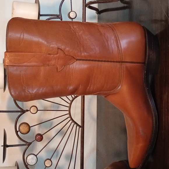 Lucchese Hand made snip toe with Cuban Heel  DRESS boots  size 9 EUC - Picture 8 of 10